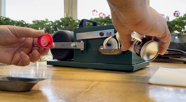 Schweizer Kunde hat Hzkm-1 Ölreibungsprüfmaschine erhalten und wird dringend ...